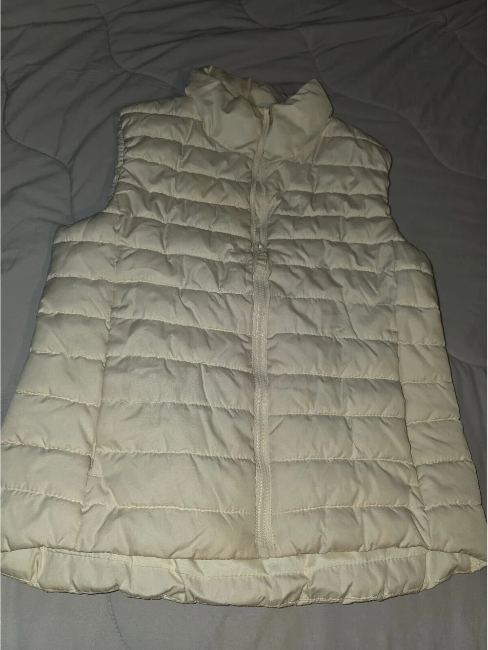 Youth Girls Old Navy Active Puffer Vest - Size Large (10/12)
